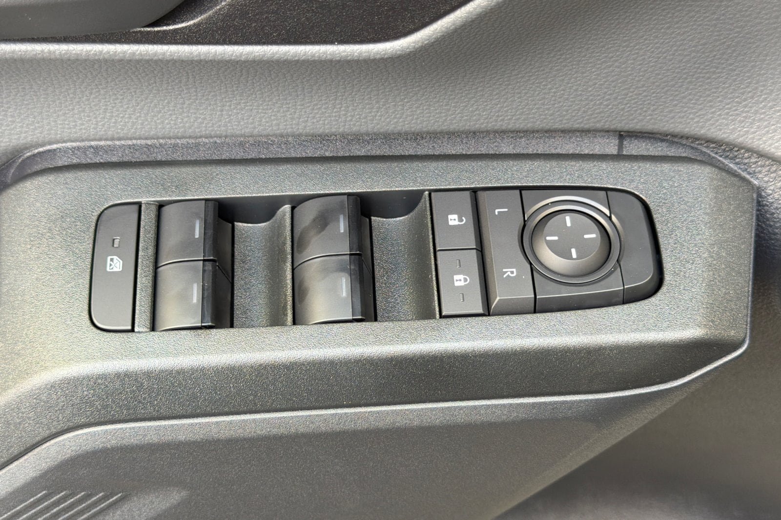 New 2026 Toyota RAV4 LE AWD/4WD image 11