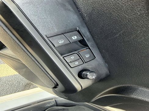 Used 2022 Toyota Tacoma SR5 image 10