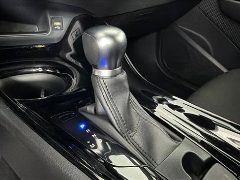 Used 2020 Toyota C-HR XLE FWD image 30