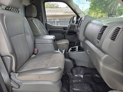 Used 2019 Nissan NV 2500 SV RWD image 18