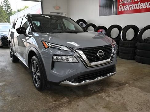 Used 2021 Nissan Rogue Platinum FWD image 3