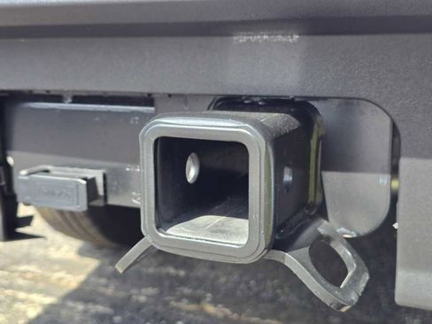 Used 2025 Ford Maverick XL w/ Equipment Group 102A image 13