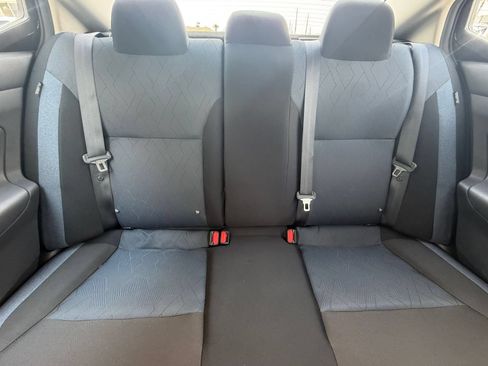 Used 2025 Nissan Versa SV FWD image 36