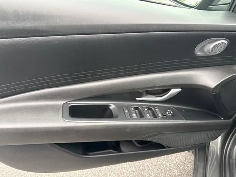 Used 2024 Hyundai Elantra SEL FWD image 17