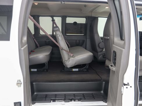 Used 2023 Chevrolet Express 3500 LS RWD image 13