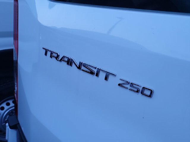 Used 2025 Ford Transit 250 Low Roof w/ Exterior Upgrade Package RWD image 4