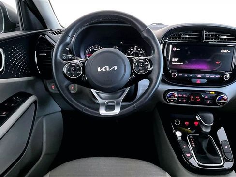 Used 2022 Kia Soul EX image 7
