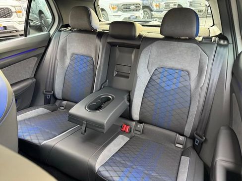 Used 2025 Volkswagen Golf R Black Edition image 14