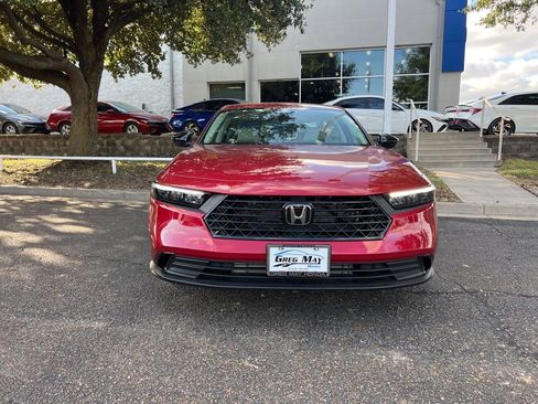 New 2025 Honda Accord SE image 2