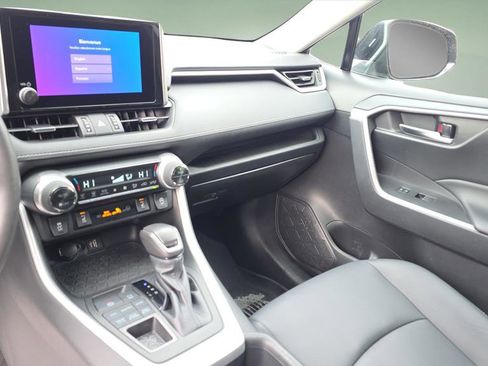 Used 2023 Toyota RAV4 XLE Premium image 21