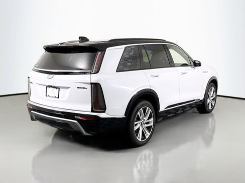 New 2026 Cadillac Vistiq Luxury image 7