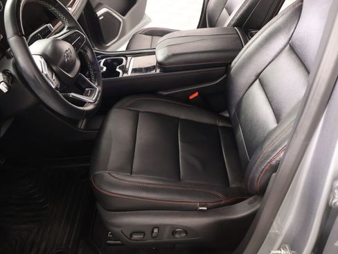 Used 2024 Chevrolet Traverse Z71 w/ Enhanced Driving Package image 11