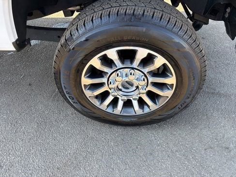 Used 2021 Ford F250 Lariat w/ Lariat Value Package AWD/4WD image 45
