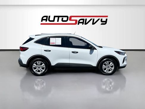 Used 2023 Ford Escape FWD image 8