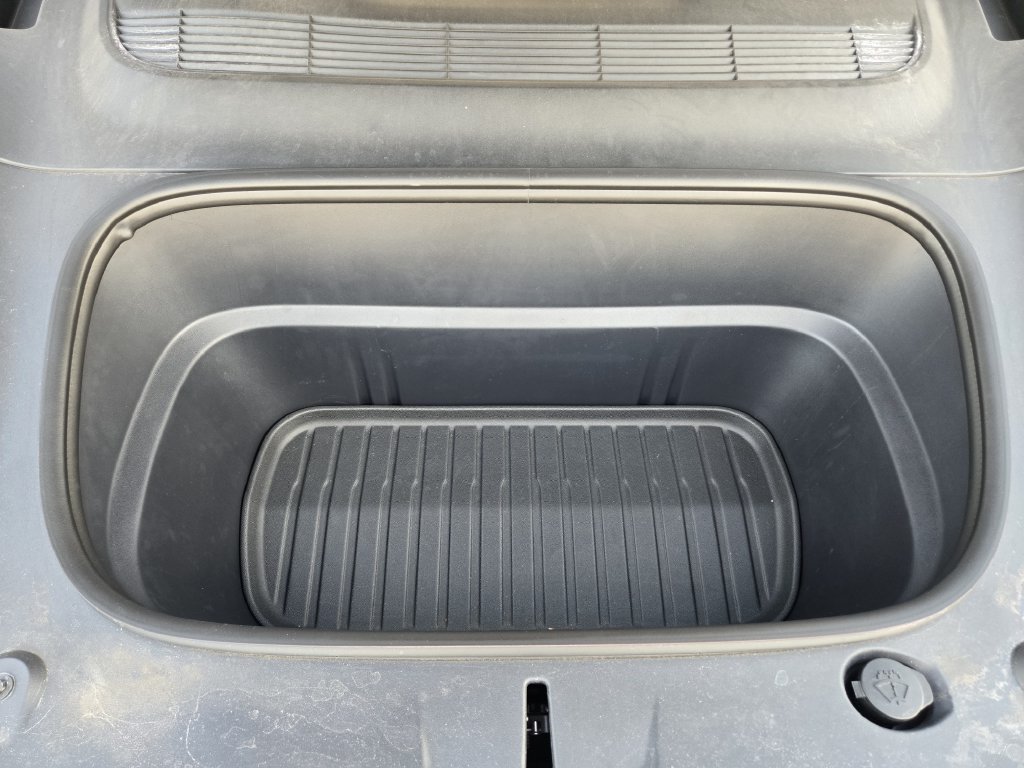 Used 2026 Tesla Model Y AWD image 31