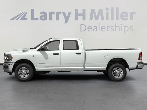Used 2022 RAM 2500 Tradesman AWD/4WD image 3
