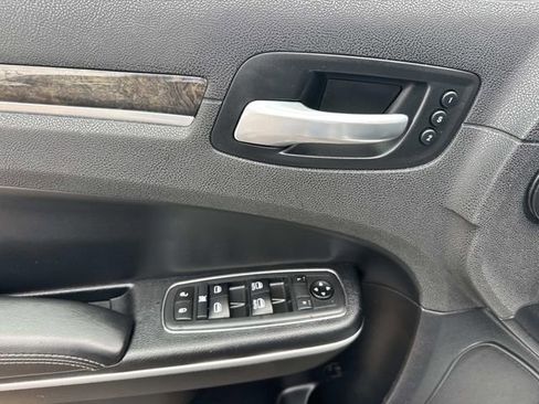 Used 2020 Chrysler 300 Limited RWD image 26
