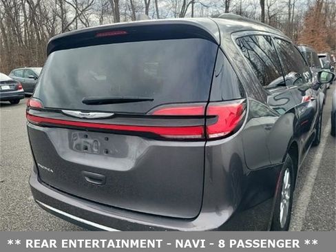 Used 2022 Chrysler Pacifica Touring-L w/ Uconnect Theater Family Group image 32