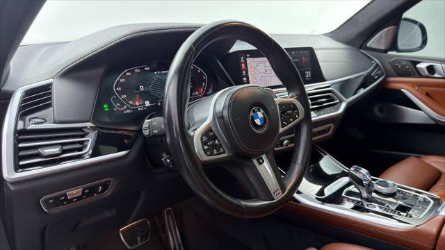 Used 2022 BMW X7 M50i w/ Dynamic Handling Package AWD/4WD image 24
