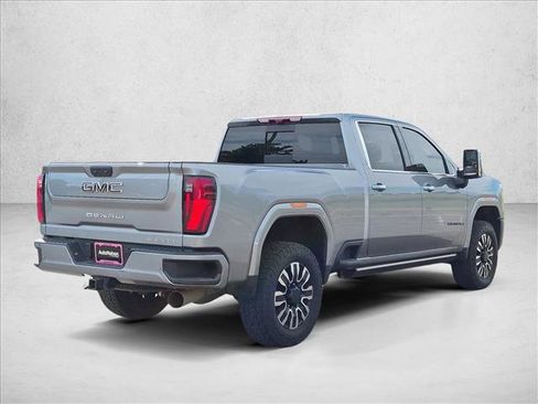 Used 2024 GMC Sierra 2500 Denali Ultimate w/ Max Trailering Package AWD/4WD image 5