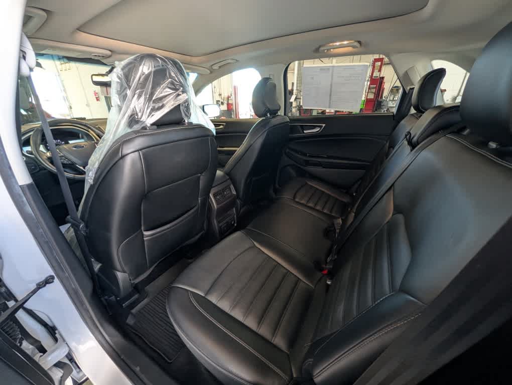 Used 2017 Ford Edge SEL w/ Equipment Group 201A AWD/4WD image 28