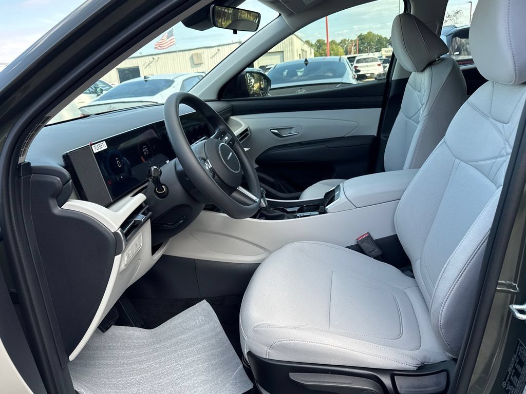 New 2026 Hyundai Tucson SE FWD image 9