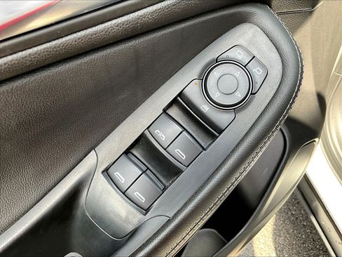 Used 2024 Buick Encore GX Preferred FWD image 35