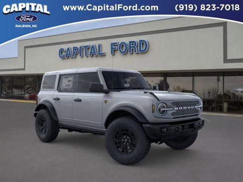New 2026 Ford Bronco Badlands image 7
