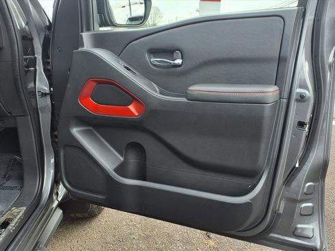 Certified 2023 Nissan Frontier PRO-4X w/ Tow Package image 11