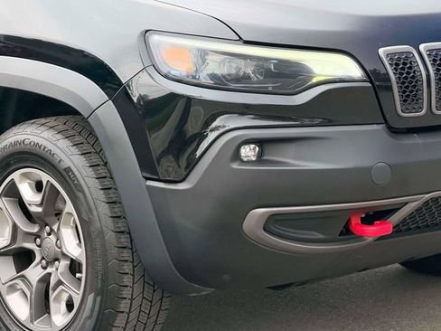 Used 2019 Jeep Cherokee Trailhawk AWD/4WD image 10