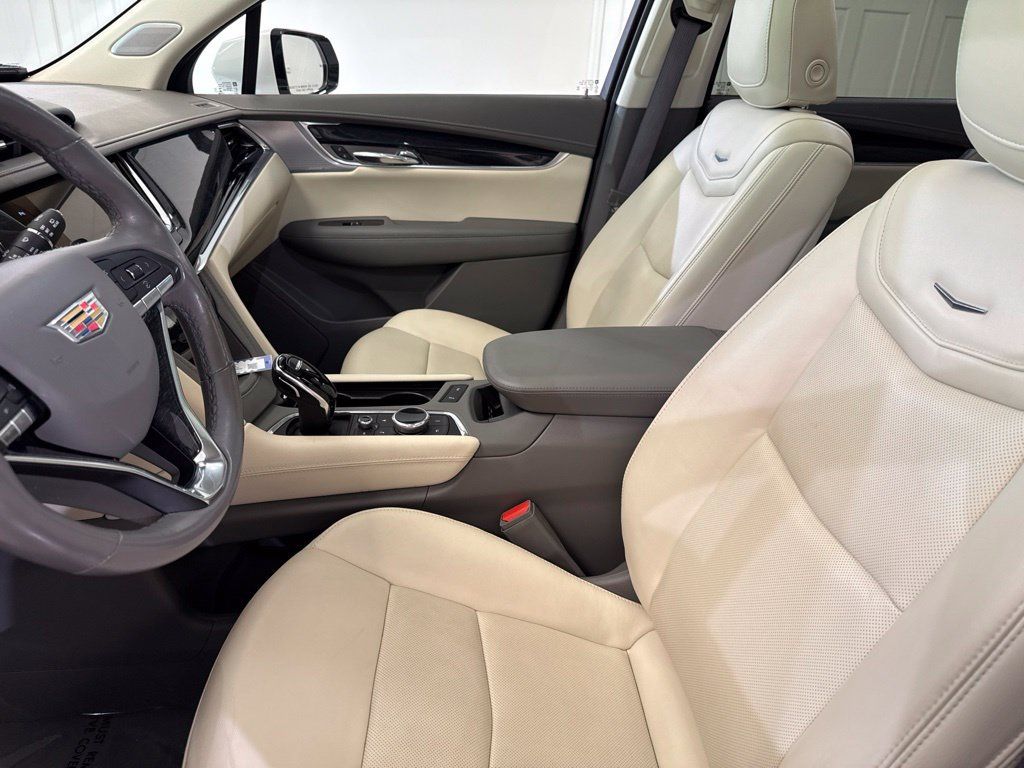 Certified 2023 Cadillac XT6 Premium Luxury w/ Technology Package AWD/4WD image 15