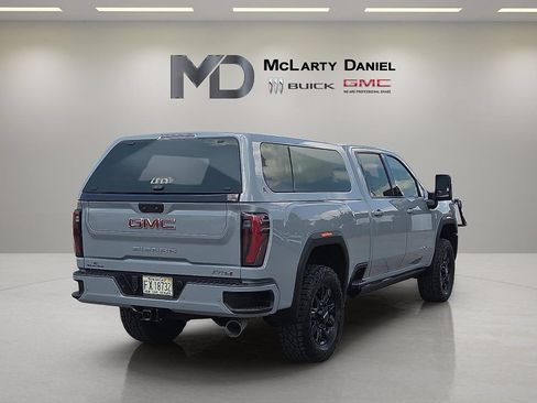 Used 2025 GMC Sierra 2500 AT4 w/ AT4 Premium Plus Package AWD/4WD image 14