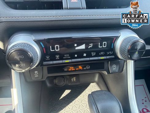Used 2024 Toyota RAV4 XLE FWD image 32