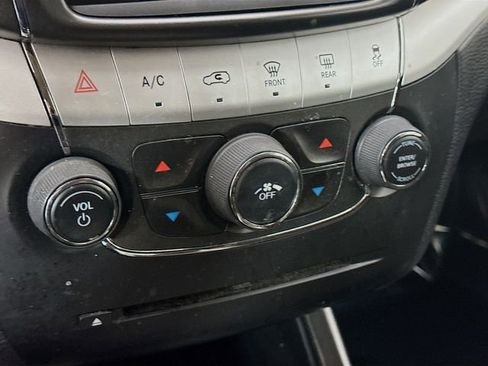 Used 2016 Dodge Journey SXT w/ Comfort/Convenience Group image 16