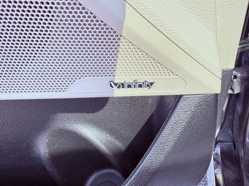 Used 2016 Hyundai Sonata Limited w/ Option Group 04 image 18