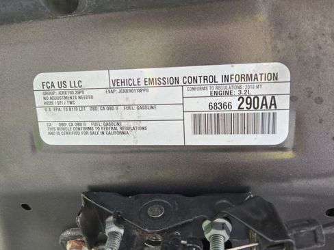 Used 2018 Jeep Cherokee Limited image 23