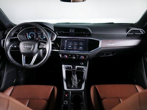 Certified 2022 Audi Q3 2.0T Premium Plus image 9