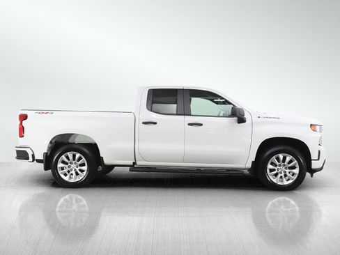 Used 2019 Chevrolet Silverado 1500 Custom w/ Custom Convenience Package image 6