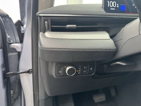 Used 2022 Ford Mustang Mach-E Select image 15