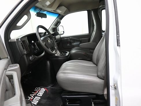 Used 2021 Chevrolet Express 2500 image 7
