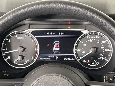 Used 2024 Nissan Rogue SV image 15