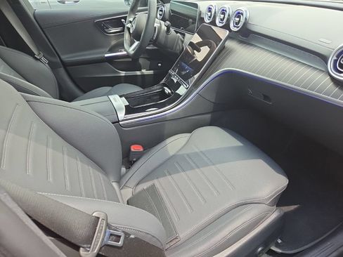 Used 2025 Mercedes-Benz C 300 4MATIC Sedan image 12