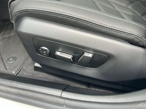 Used 2026 BMW 550e xDrive 550e xDrive image 24