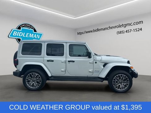 Used 2023 Jeep Wrangler Unlimited Sahara w/ Cold Weather Group AWD/4WD image 9