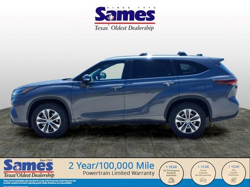 Used 2024 Toyota Highlander XLE AWD/4WD image 8