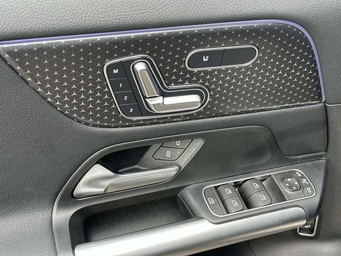 Certified 2025 Mercedes-Benz GLA 250 4MATIC image 15