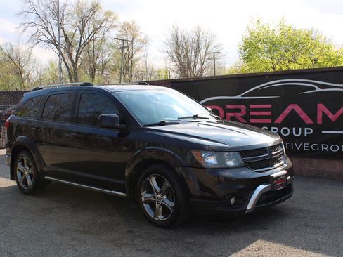 Used 2017 Dodge Journey Crossroad image 4