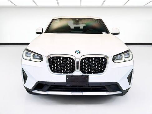 Used 2025 BMW X4 xDrive30i w/ Convenience Package AWD/4WD image 2