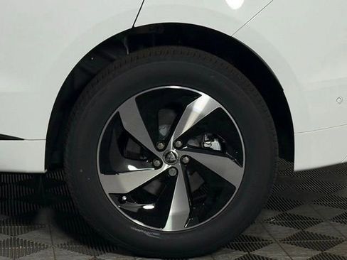 New 2026 Jaguar F-PACE R-Dynamic S image 12