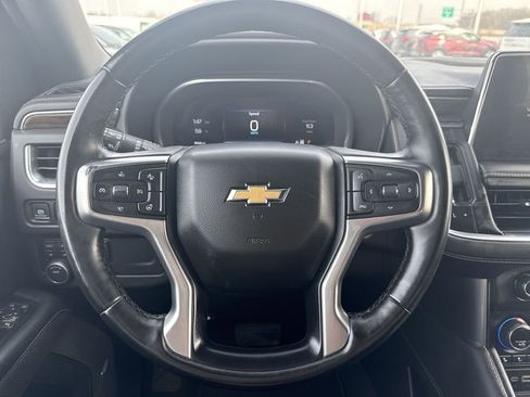 Used 2023 Chevrolet Suburban Premier image 11